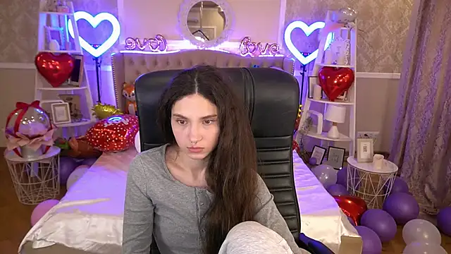 BabyFlowerr online show from 02.20.25
