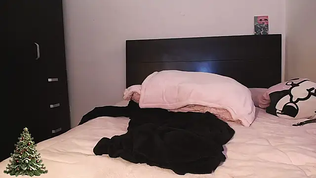 MARIANADIRTY online show from 01.04.25