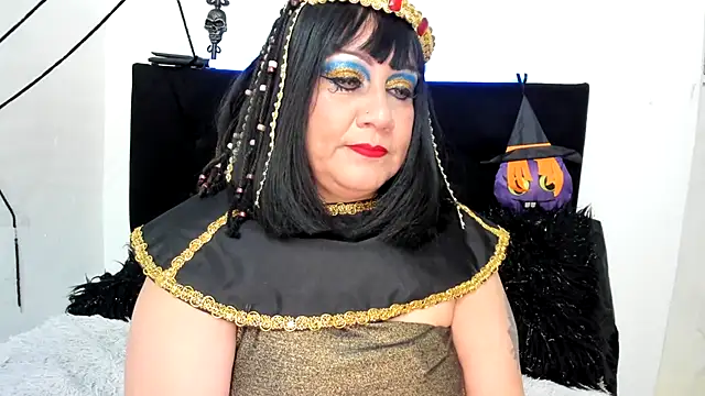 Snapshot of yayita_mature chatting on 10.31.25 yayita mature online show from 10.31.25