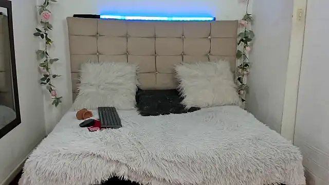 Snapshot of yayita_mature chatting on 11.13.25 yayita mature online show from 11.13.25