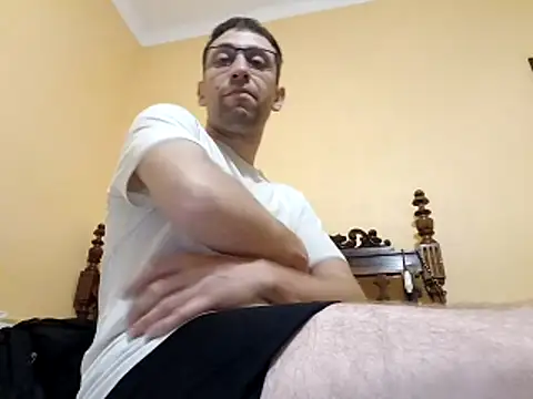 Snapshot of White_rabbit_ chatting on 10.30.25 White rabbit online show from 10.30.25