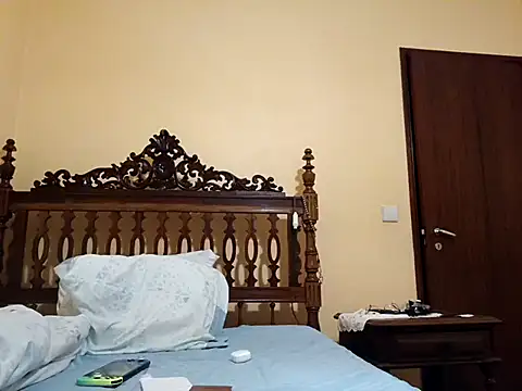 Snapshot of White_rabbit_ chatting on 11.13.25 White rabbit online show from 11.13.25