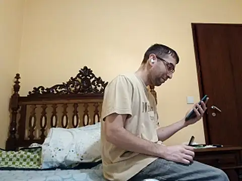 Snapshot of White_rabbit_ chatting on 11.15.25 White rabbit online show from 11.15.25