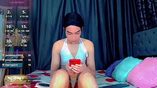 nickyminach  online show from 03.13.25