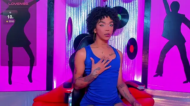 nickyminach  online show from 04.18.26