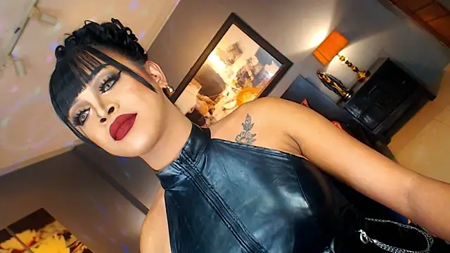 Snapshot of MarryQueen22 chatting on 11.13.25 MarryQueen22 online show from 11.13.25