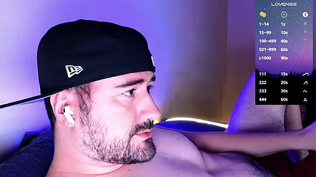 Snapshot of DominantTheo chatting on 02.06.25 DominantTheo online show from 02.06.25