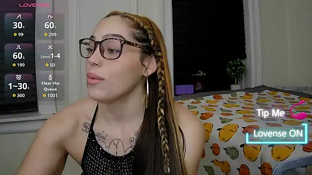 sapphirestorm8 online show from 11.11.25