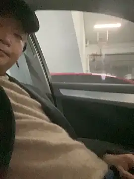 Snapshot of S00 chatting on 12.12.24 S00 online show from 12.12.24