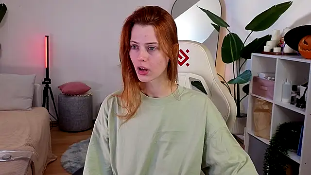 doll lesli online show from 10.23.25