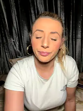 Strongqueen online show from 12.02.25