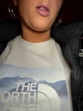 Strongqueen online show from 01.10.26