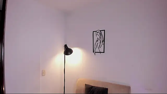 Amber  Davis online show from 10.30.25