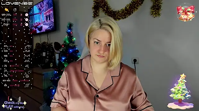 Snapshot of Christen_John_lover chatting on 12.24.24 Christen John lover online show from 12.24.24