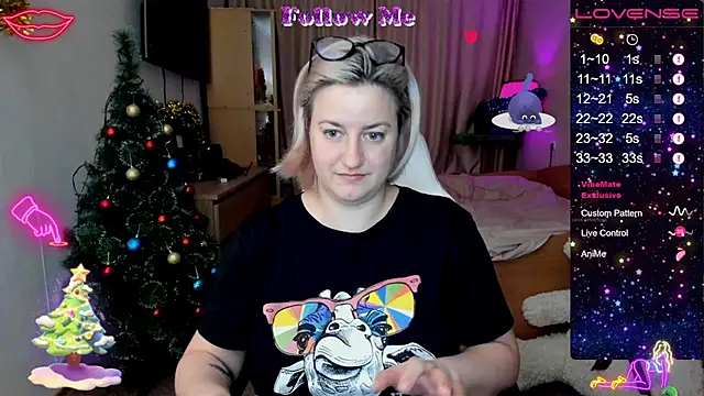 Snapshot of Christen_John_lover chatting on 01.28.25 Christen John lover online show from 01.28.25