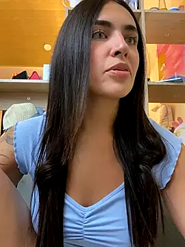 Snapshot of DaphneUwu chatting on 09.14.25 DaphneUwu online show from 09.14.25