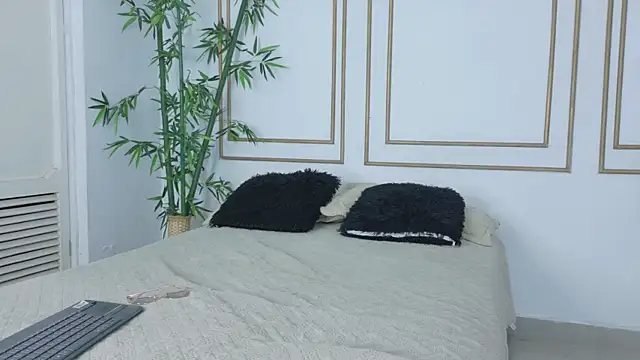 kristyl paez online show from 11.13.25