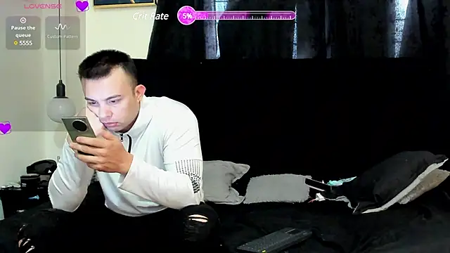 Snapshot of lissandthor13 chatting on 01.21.25 lissandthor13 online show from 01.21.25