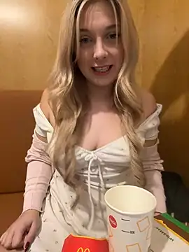 CherryAuroraa online show from 12.19.24