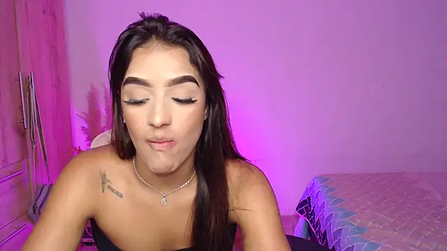 GiltRosebush online show from 01.07.25