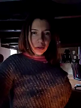 Snapshot of Lina_lou4 chatting on 12.18.24 Lina lou4 online show from 12.18.24