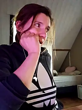 Snapshot of Lina_lou4 chatting on 01.19.25 Lina lou4 online show from 01.19.25