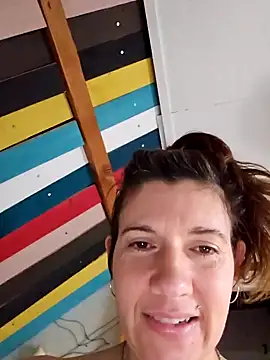 Snapshot of Lina_lou4 chatting on 01.28.25 Lina lou4 online show from 01.28.25