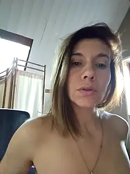 Snapshot of Lina_lou4 chatting on 02.04.25 Lina lou4 online show from 02.04.25