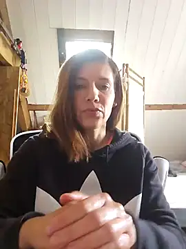 Snapshot of Lina_lou4 chatting on 02.13.25 Lina lou4 online show from 02.13.25