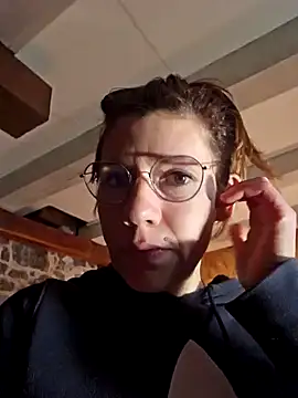 Snapshot of Lina_lou4 chatting on 02.16.25 Lina lou4 online show from 02.16.25