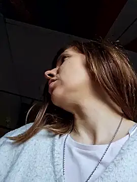 Snapshot of Lina_lou4 chatting on 02.28.25 Lina lou4 online show from 02.28.25