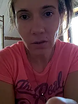 Snapshot of Lina_lou4 chatting on 03.05.25 Lina lou4 online show from 03.05.25