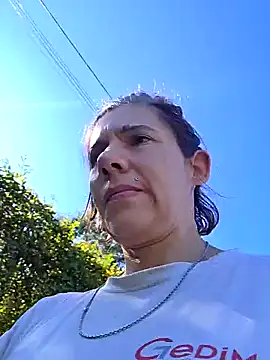 Snapshot of Lina_lou4 chatting on 09.18.25 Lina lou4 online show from 09.18.25