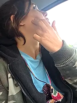 Snapshot of Lina_lou4 chatting on 09.21.25 Lina lou4 online show from 09.21.25