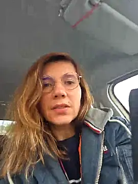 Snapshot of Lina_lou4 chatting on 09.25.25 Lina lou4 online show from 09.25.25