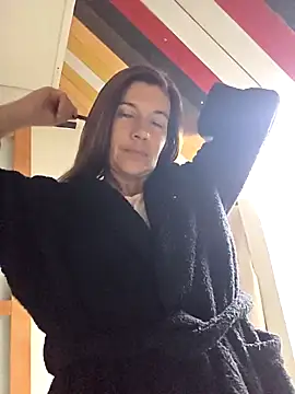 Snapshot of Lina_lou4 chatting on 10.29.25 Lina lou4 online show from 10.29.25