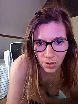 Snapshot of Lina_lou4 chatting on 11.13.25 Lina lou4 online show from 11.13.25