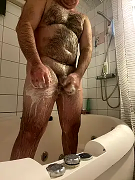 Snapshot of mpowerintime chatting on 11.06.25 mpowerintime online show from 11.06.25