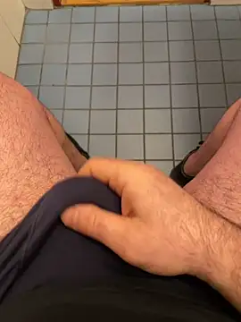 Snapshot of mpowerintime chatting on 11.21.25 mpowerintime online show from 11.21.25