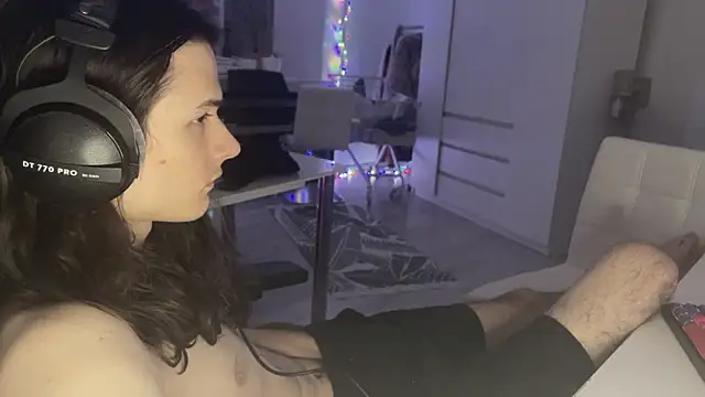 Snapshot of CandyChell chatting on 02.05.26 CandyChell online show from 02.05.26