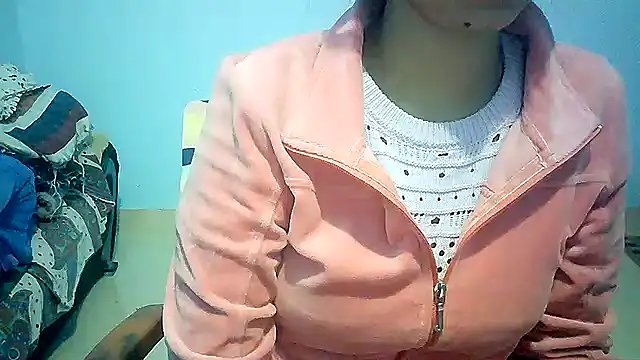 lovelydesi21 online show from 12.08.24