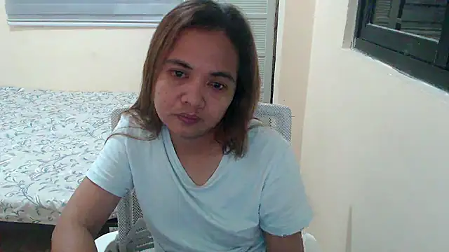 xTheLastVIRGINx online show from 10.05.25