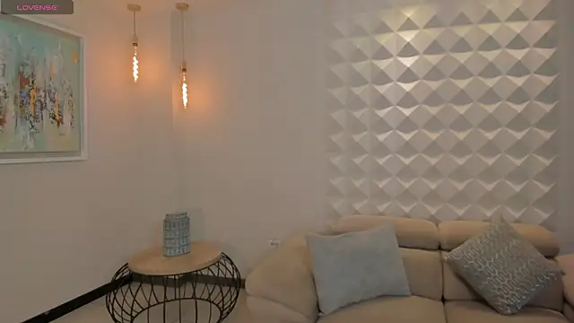 JuanitaClay online show from 11.06.25