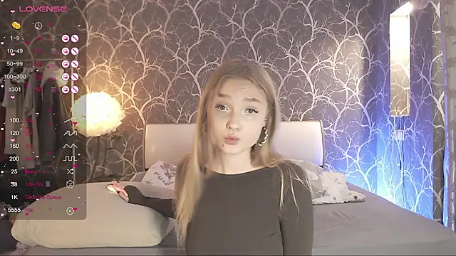 MiaMiaMeow online show from 10.18.25