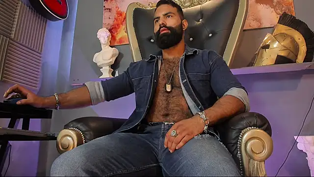 Snapshot of BeardAndrew chatting on 02.07.25 BeardAndrew online show from 02.07.25