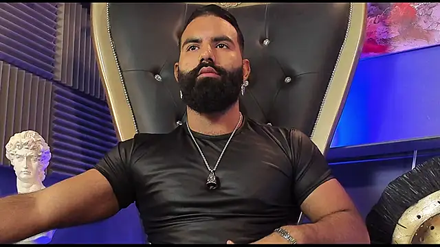 Snapshot of BeardAndrew chatting on 03.07.25 BeardAndrew online show from 03.07.25