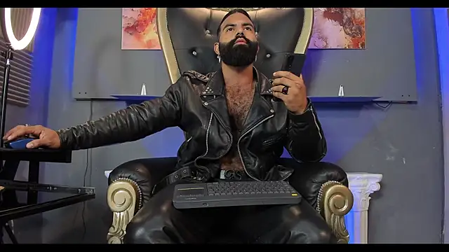 Snapshot of BeardAndrew chatting on 03.12.25 BeardAndrew online show from 03.12.25