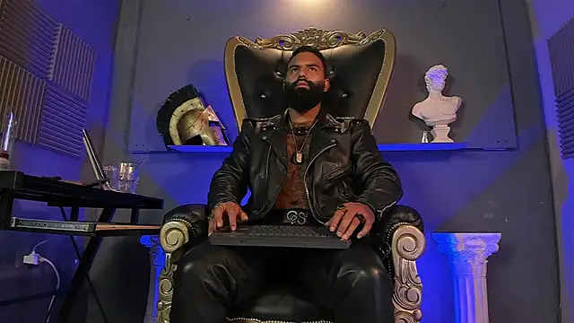 Snapshot of BeardAndrew chatting on 09.25.25 BeardAndrew online show from 09.25.25