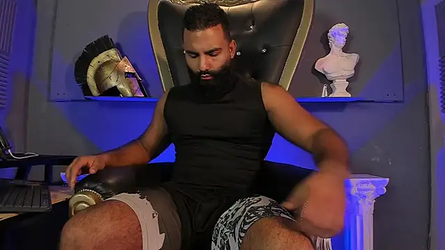 Snapshot of BeardAndrew chatting on 09.26.25 BeardAndrew online show from 09.26.25