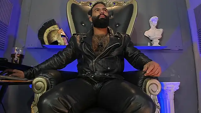 Snapshot of BeardAndrew chatting on 10.04.25 BeardAndrew online show from 10.04.25